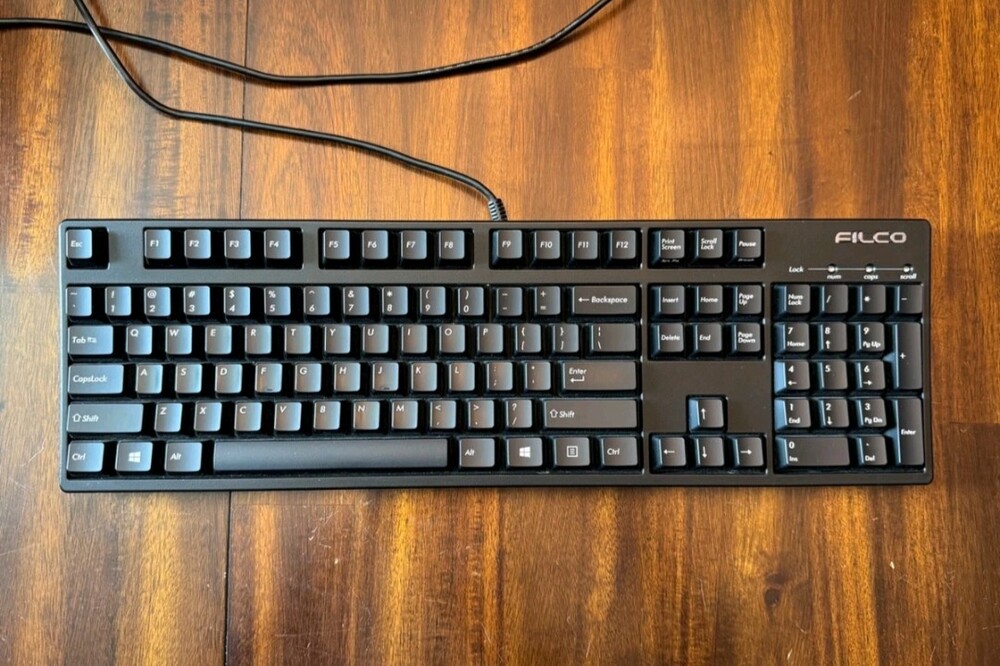 Filco Majestouch Convertible 2 BT/USB 104 Key Mechanical Keyboard Used